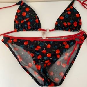 VINTAGE Teeny weeny cherry bikini